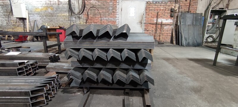 Гнутый уголок фото 1