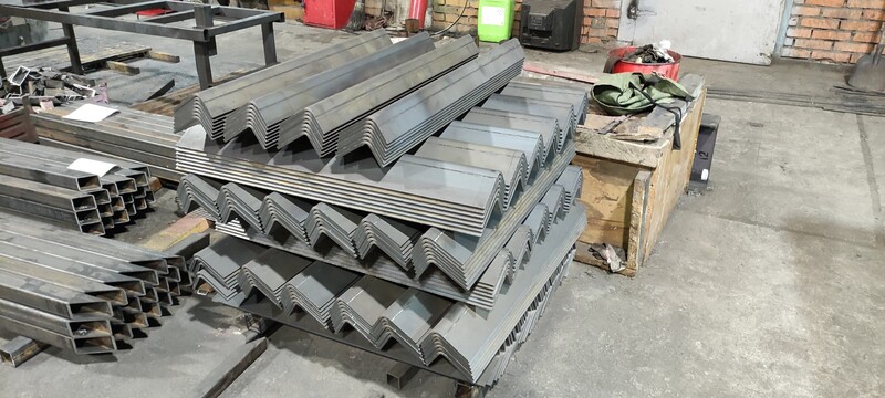 Гнутый уголок фото 2