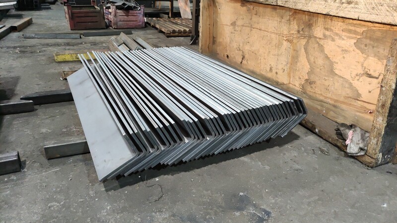 Гнутый уголок фото 3